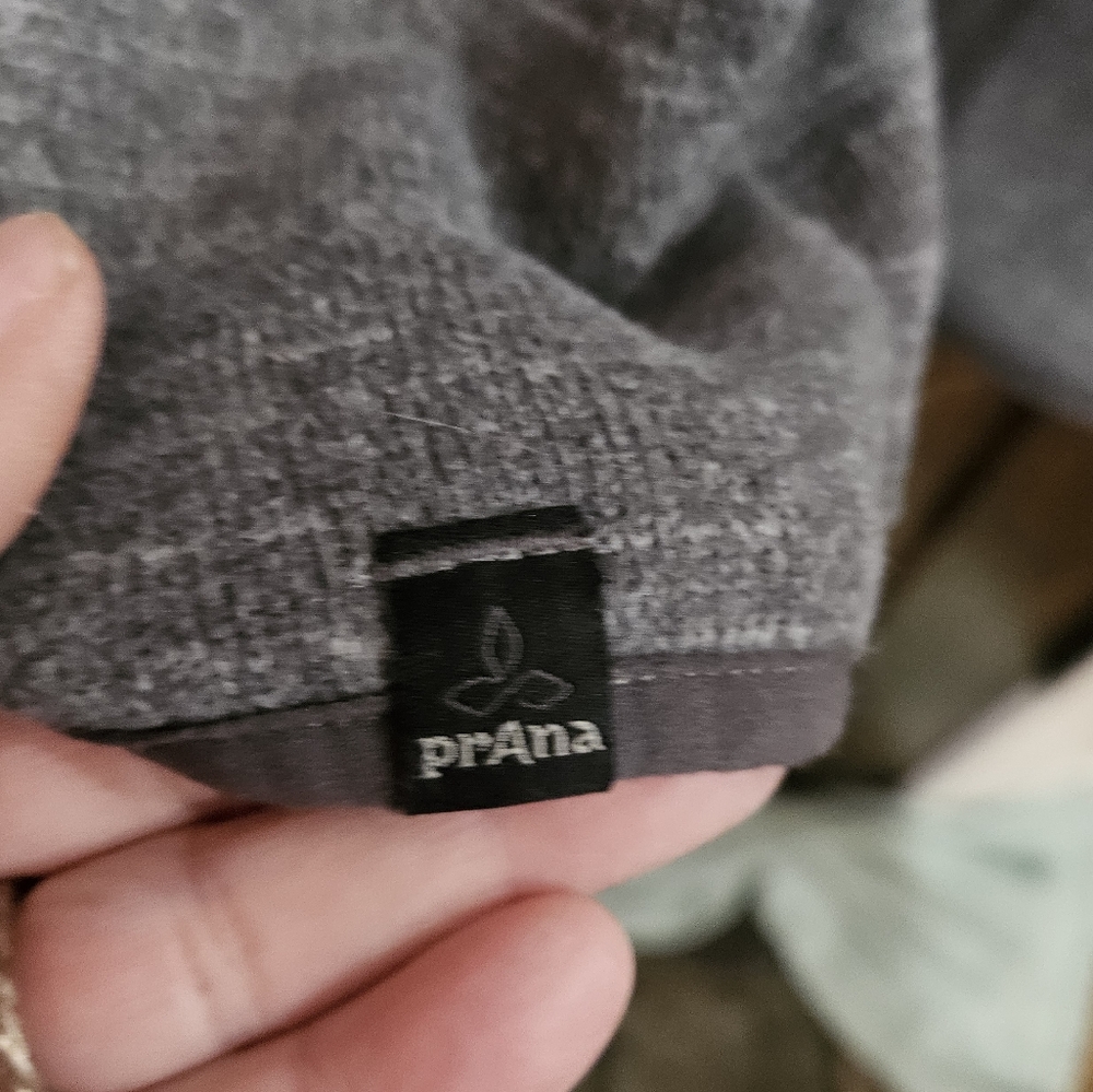 Prana Women's 1/4 Zip Fleece Pullover. Size L. - Picture 5 of 11